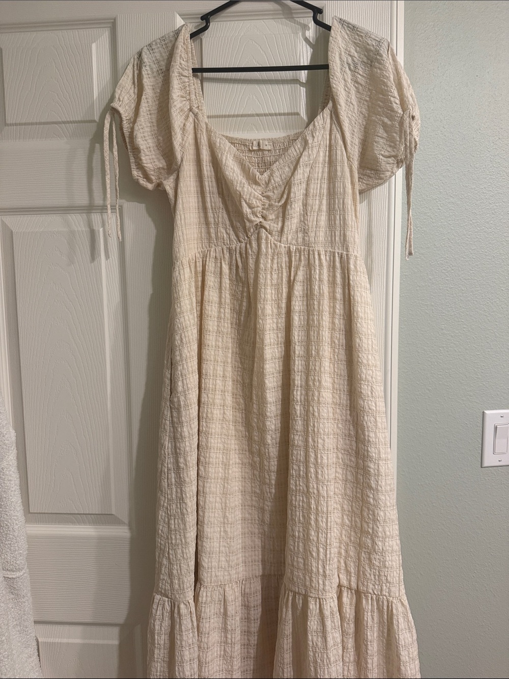 ILLA ILLA Cream Textured Puff-Sleeve Maxi Dress